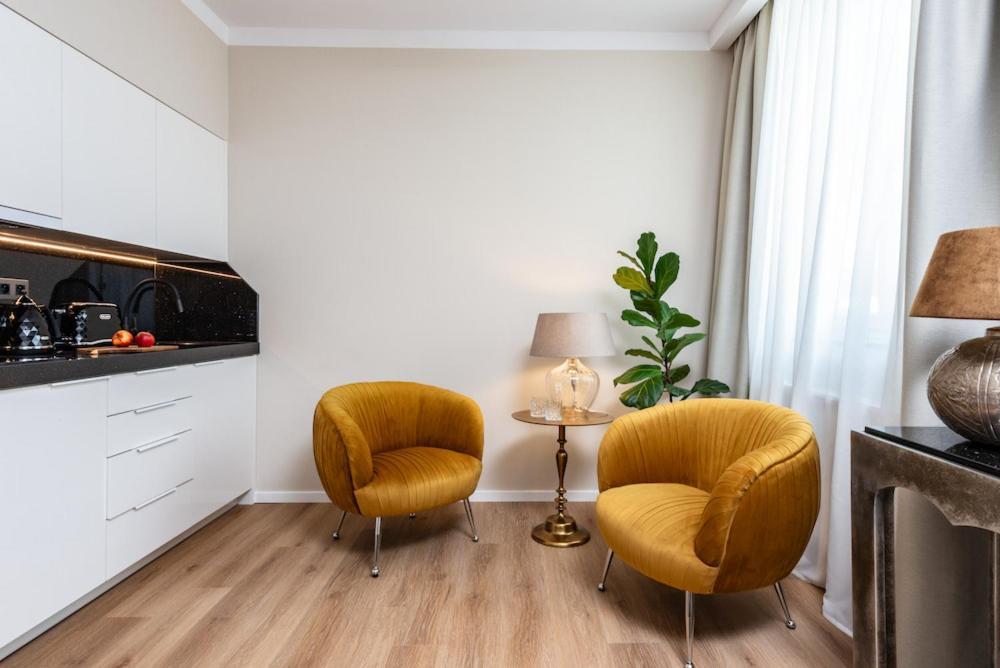 Pappas Hotel&Studio Подебрады Экстерьер фото