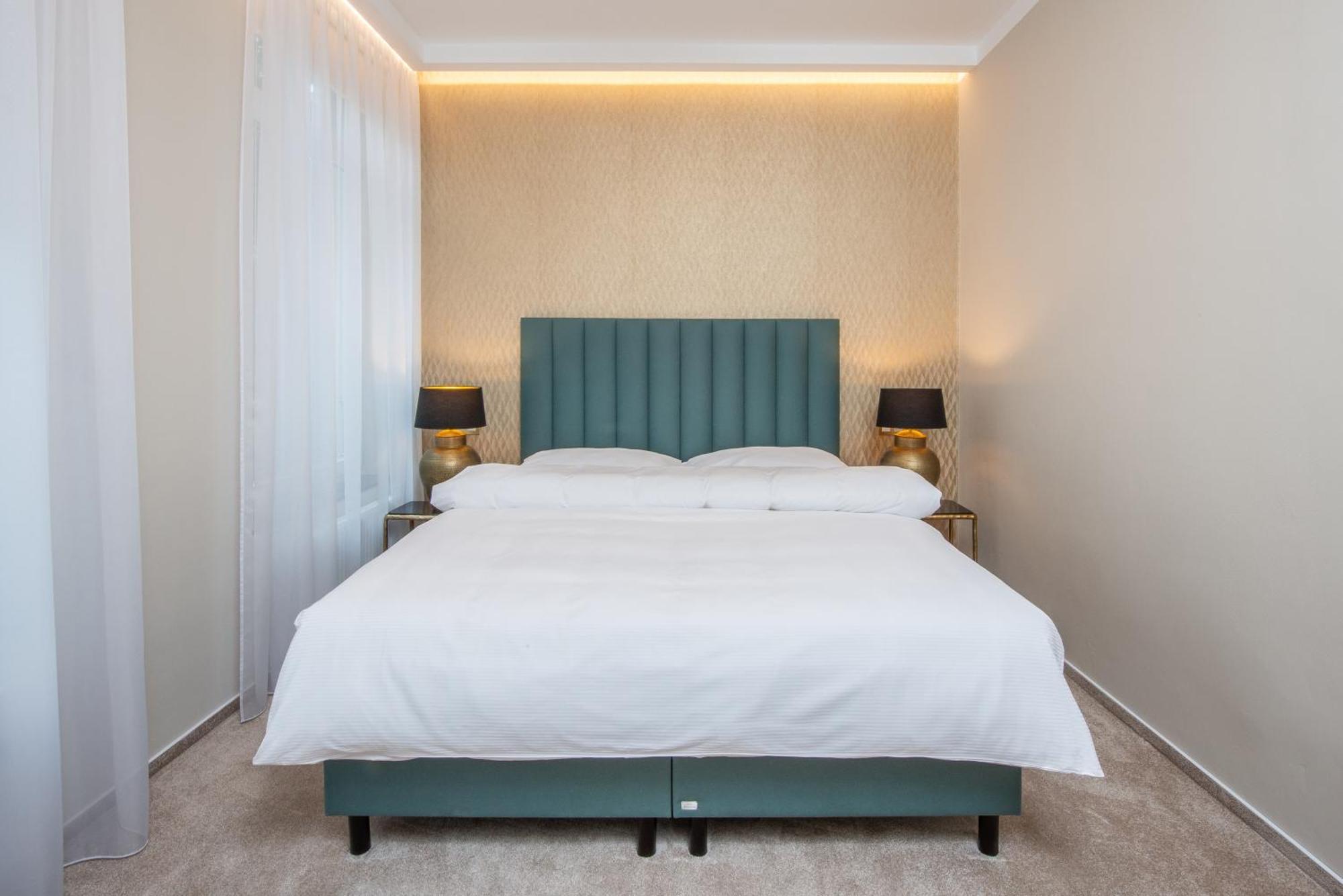 Pappas Hotel&Studio Подебрады Экстерьер фото